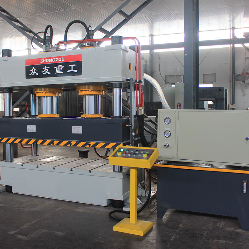 四柱油壓機沖壓五金配件的工藝優勢