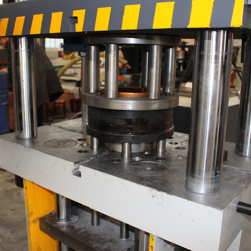 80T壓銅壺液壓墊拉伸四柱液壓機