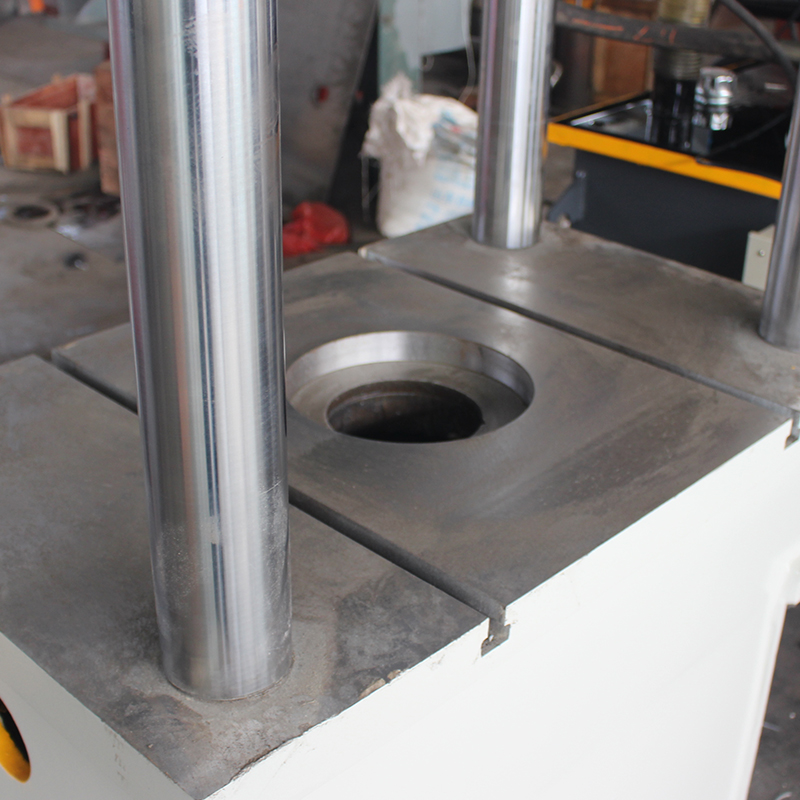 100噸四柱伺服液壓機