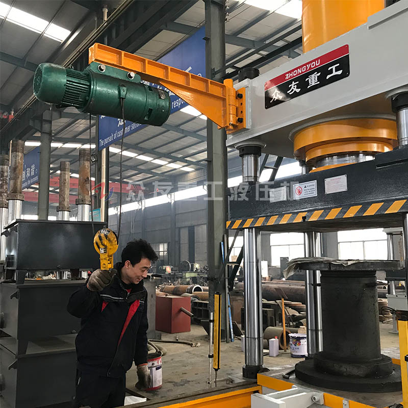 500噸雙移動(dòng)工作臺(tái)液壓機(jī)