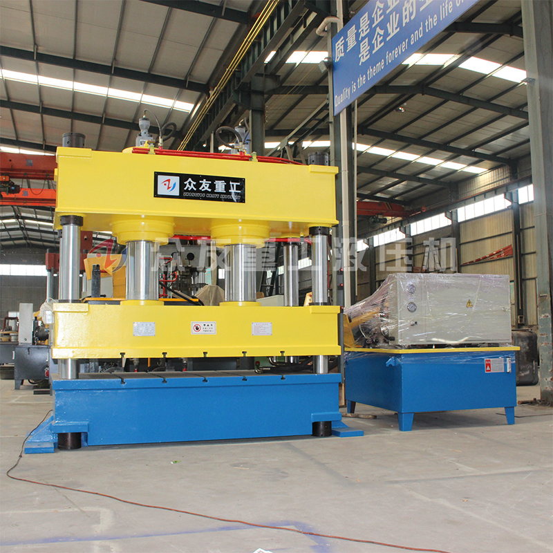 四柱油壓機(jī) 四柱油壓機(jī)