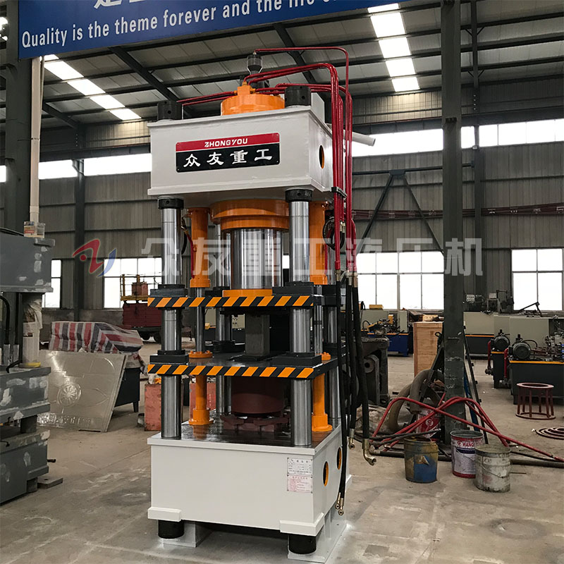 四柱油壓機上頂缸和下頂缸有哪些區(qū)別？